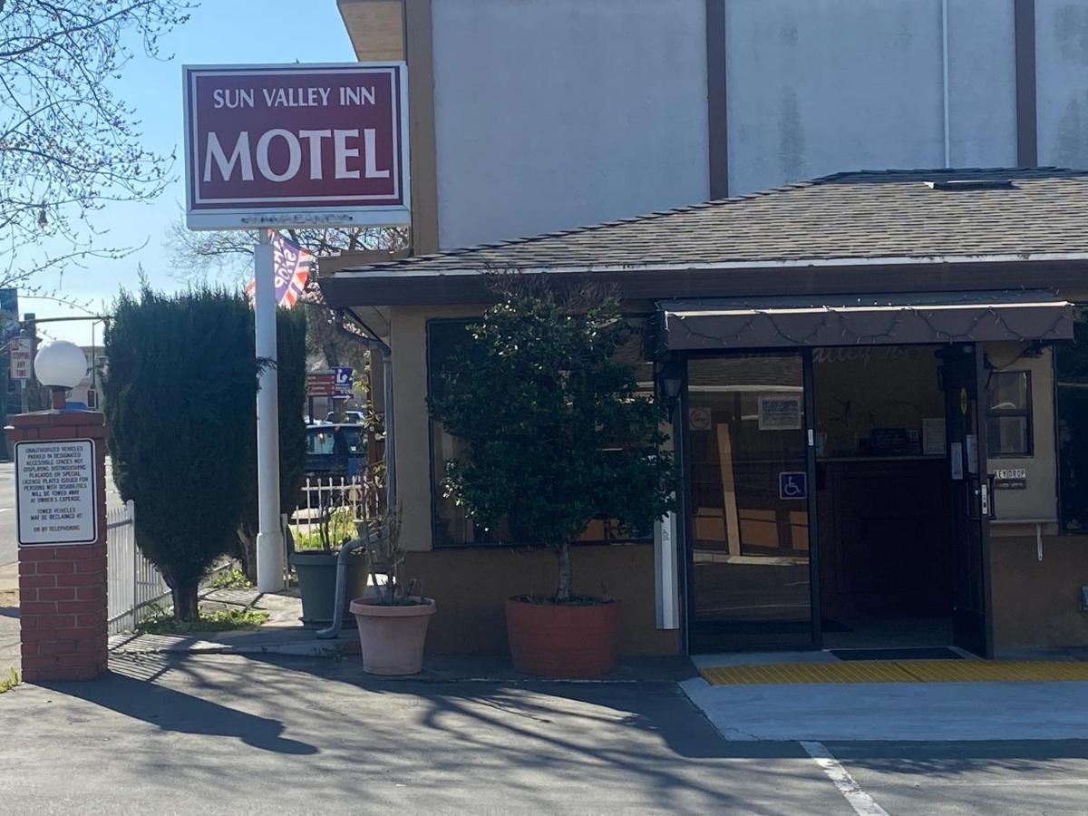 Sun Valley Inn Pleasant Hill Exterior photo